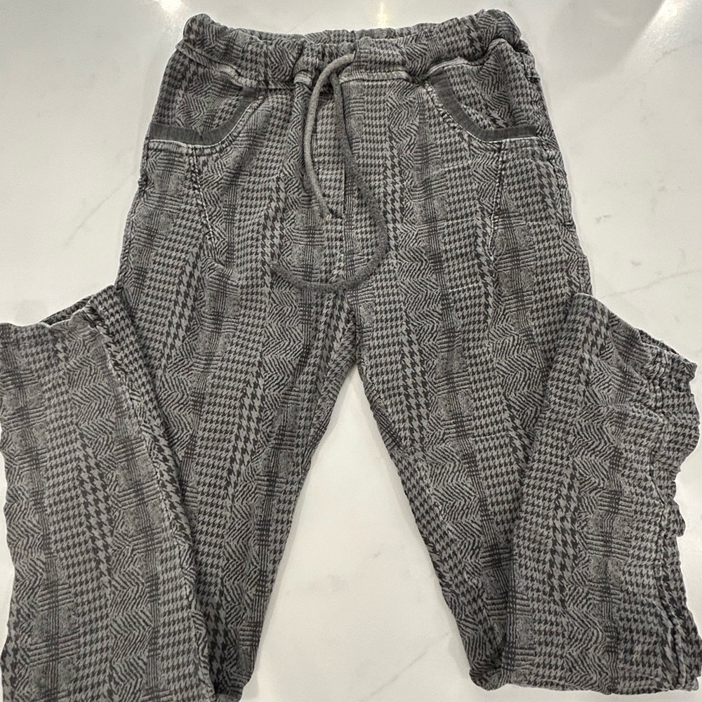 Tempo Paris pull on pant made in Italy.